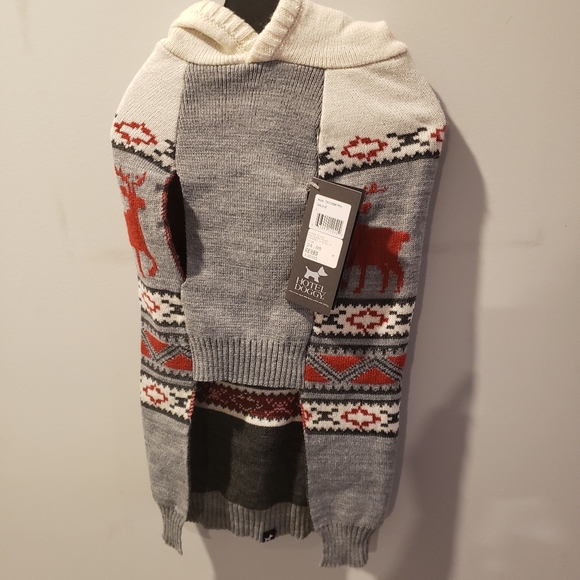 Hotel Doggy Hooded Sweater - Picture 2 of 3